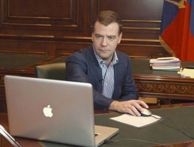 Медведеву предлагают создать русскую замену Windows